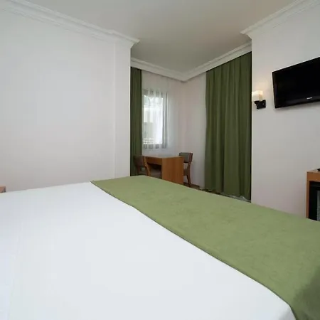 Hotel Qualia Park
