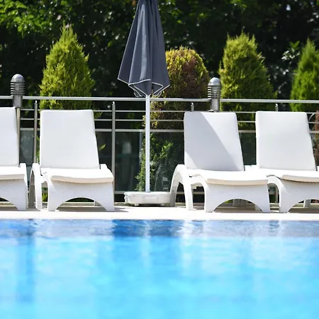 Hotel Qualia Park 3*