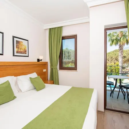 Hotel Qualia Park 3*